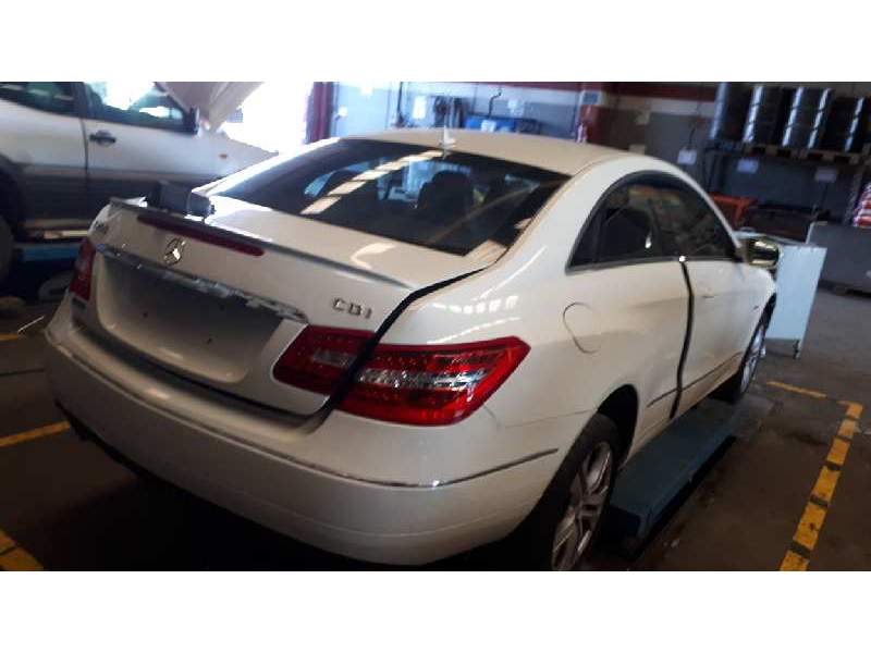 mercedes-benz clase clk (w207) coupe del año 2009