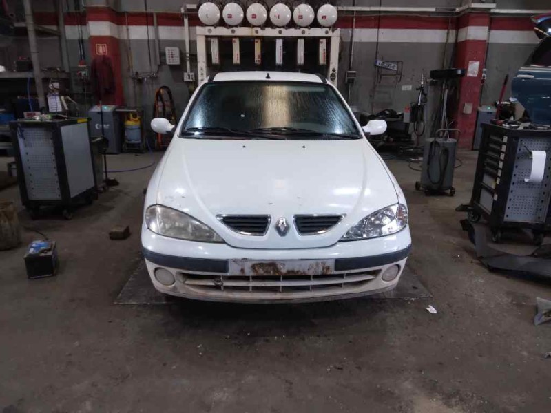 renault megane i fase 2 berlina (ba0) del año 2000