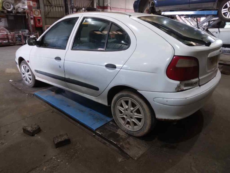 renault megane i fase 2 berlina (ba0) del año 2000