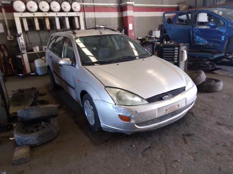 ford focus turnier (cak) del año 2001