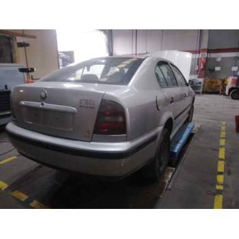 skoda octavia berlina (1u2) del año 2000