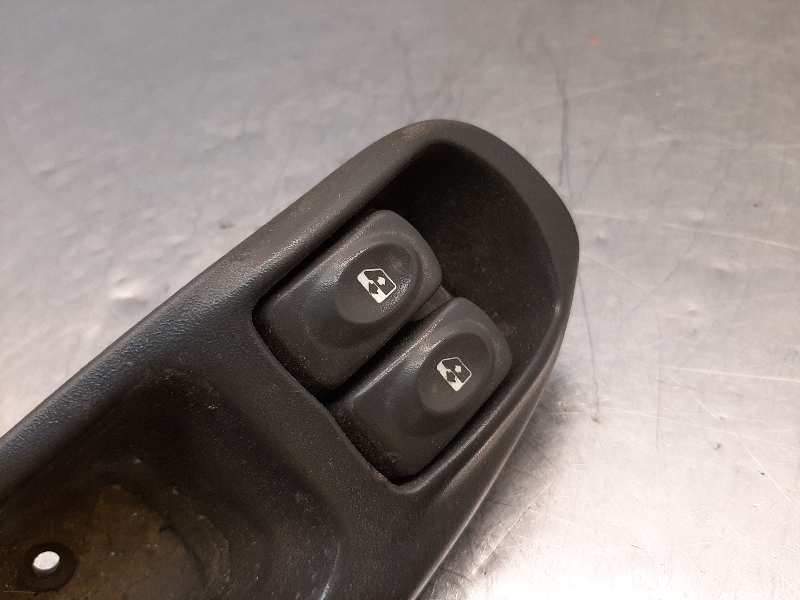 Recambio de mando elevalunas delantero izquierdo para renault scenic (ja..) 1.9 d rt referencia OEM IAM 7700432962  