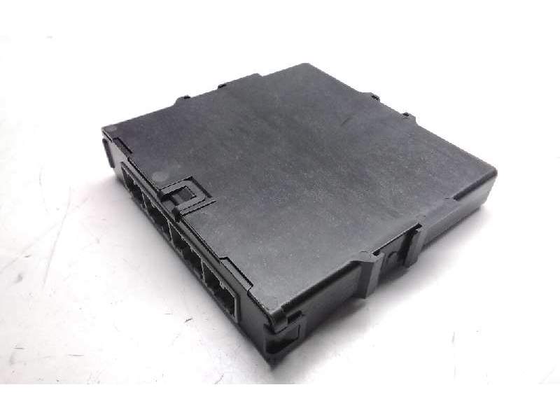 Recambio de centralita para toyota auris hybrid active referencia OEM IAM 8998102040  
