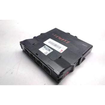 Recambio de centralita para toyota auris hybrid active referencia OEM IAM 8998102040  