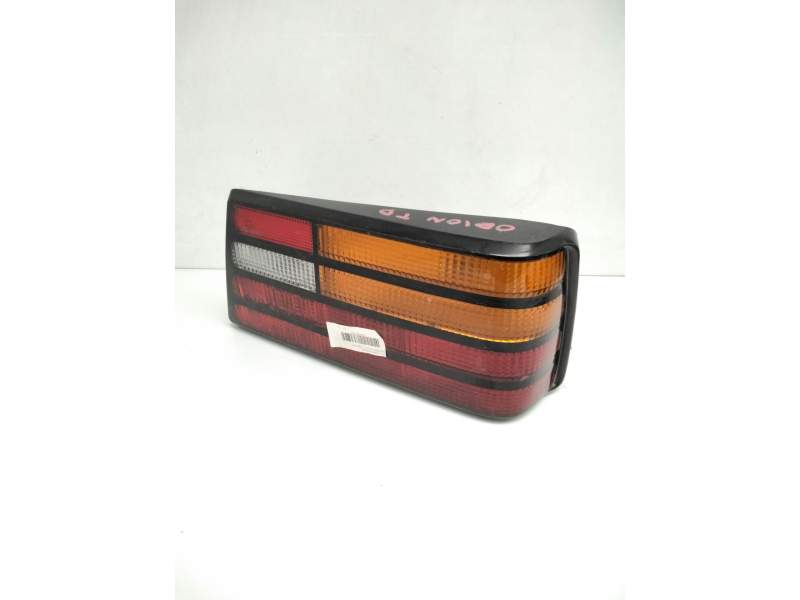 Recambio de piloto trasero derecho para ford orion 1.6 referencia OEM IAM 86AG13A602  