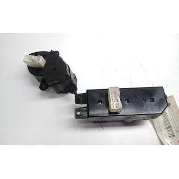 Recambio de mando elevalunas delantero izquierdo para hyundai santa fe (sm) 2.0 gls crdi referencia OEM IAM 9357026000  
