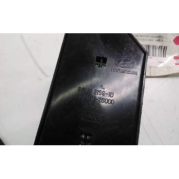 Recambio de mando elevalunas delantero izquierdo para hyundai santa fe (sm) 2.0 gls crdi referencia OEM IAM 9357026000  