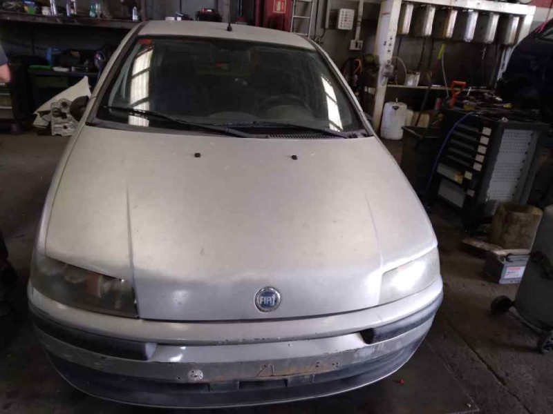 fiat punto berlina (188) del año 2001