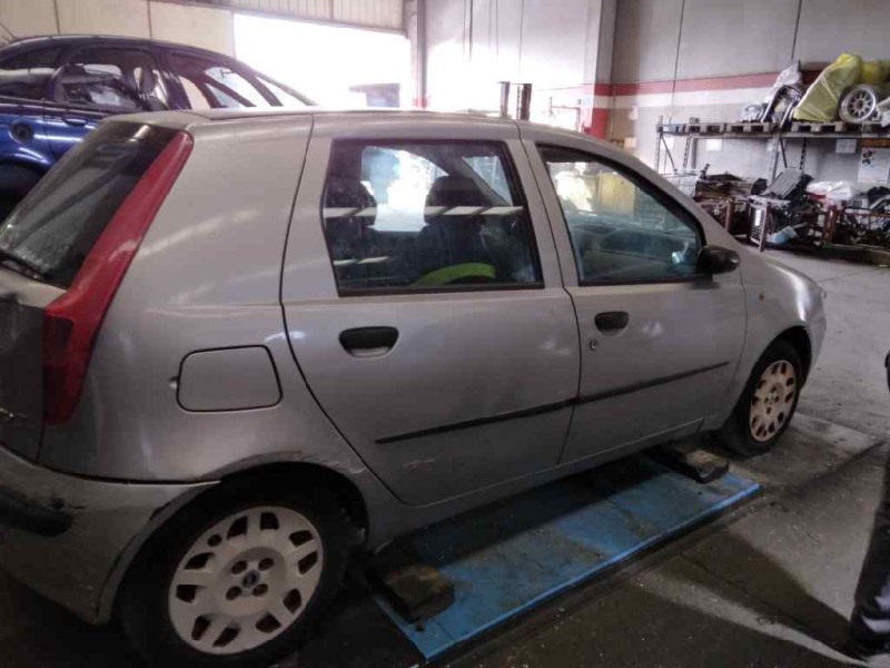 fiat punto berlina (188) del año 2001