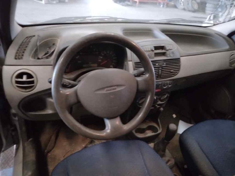 fiat punto berlina (188) del año 2001