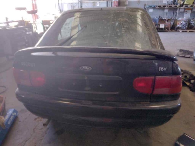 ford escort berlina/turnier del año 1995