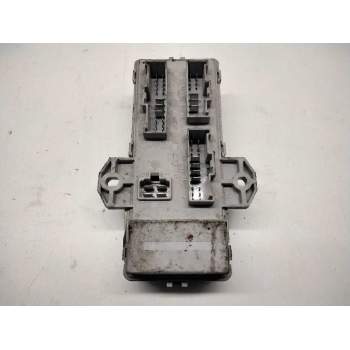 Recambio de caja fusibles para kia sorento 2.5 crdi concept referencia OEM IAM B3911703E920  