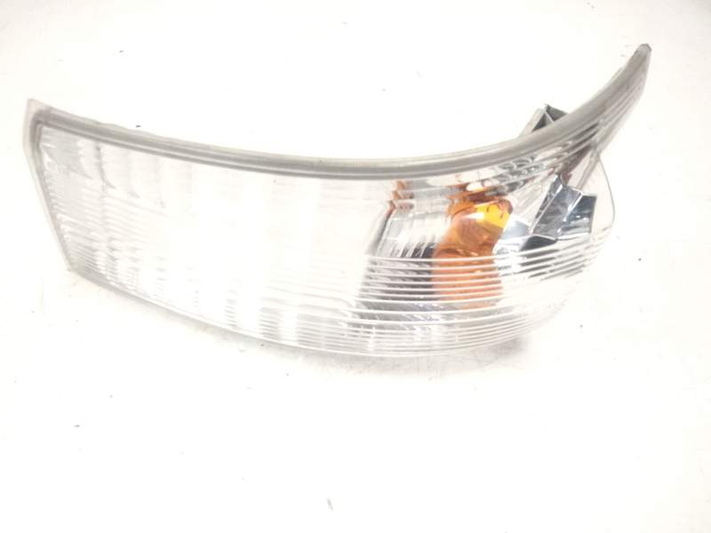 Recambio de piloto delantero izquierdo para fuso (mitsubishi) canter 7c15 eco hybrid referencia OEM IAM 108704325  