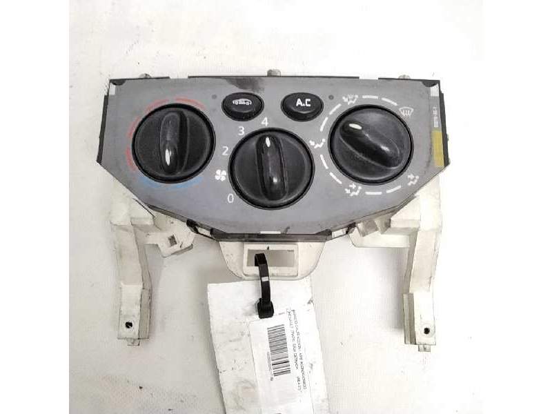 Recambio de mando calefaccion aire acondicionado para renault trafic caja cerrada (ab 4.01) referencia OEM IAM 090928  