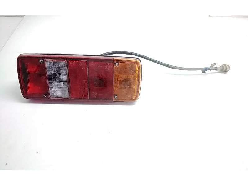 Recambio de piloto trasero derecho para nissan l-35 l-35.09 referencia OEM IAM RS101 3178 