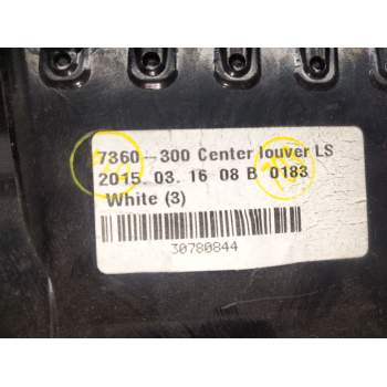 Recambio de aireador central para volvo v40 cross country referencia OEM IAM 7360300  