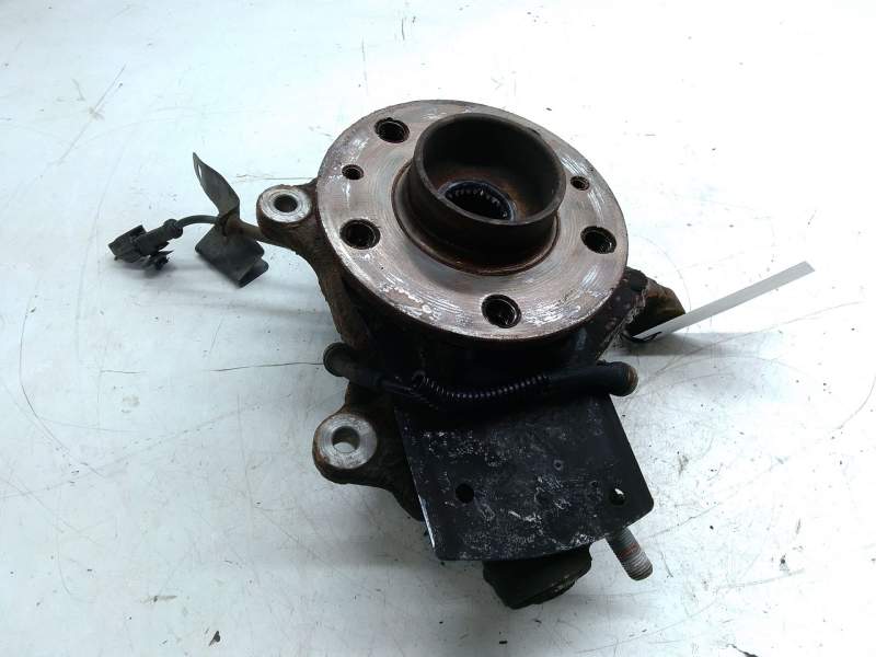 Recambio de mangueta delantera izquierda para opel vivaro b autobús (x82) 1.6 cdti (06) referencia OEM IAM 93866697  