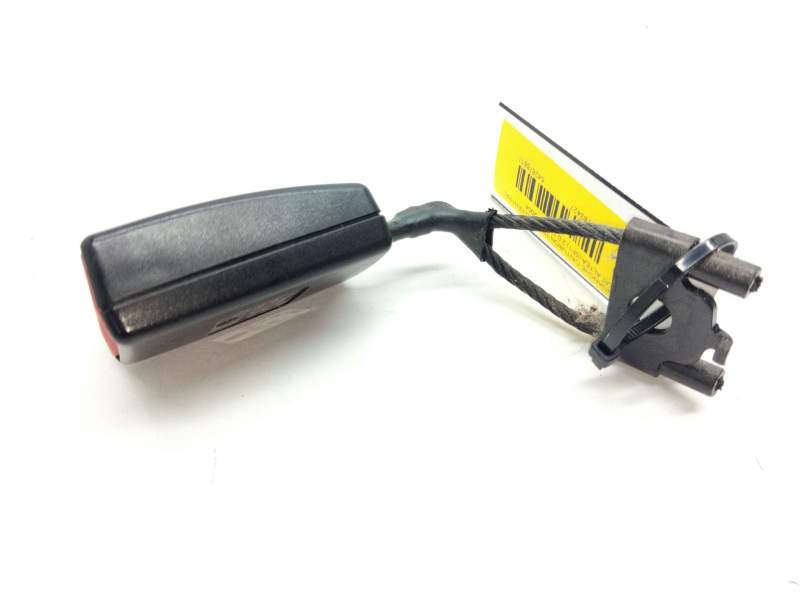 Recambio de enganche cinturon trasero central para seat altea (5p1) 2.0 tdi 16v referencia OEM IAM 5M0858740B  