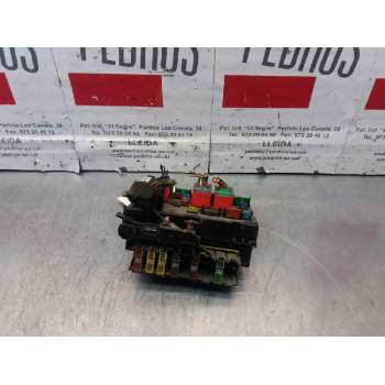 Recambio de caja fusibles para peugeot 206 berlina 1.4 hdi referencia OEM IAM 9650664180  