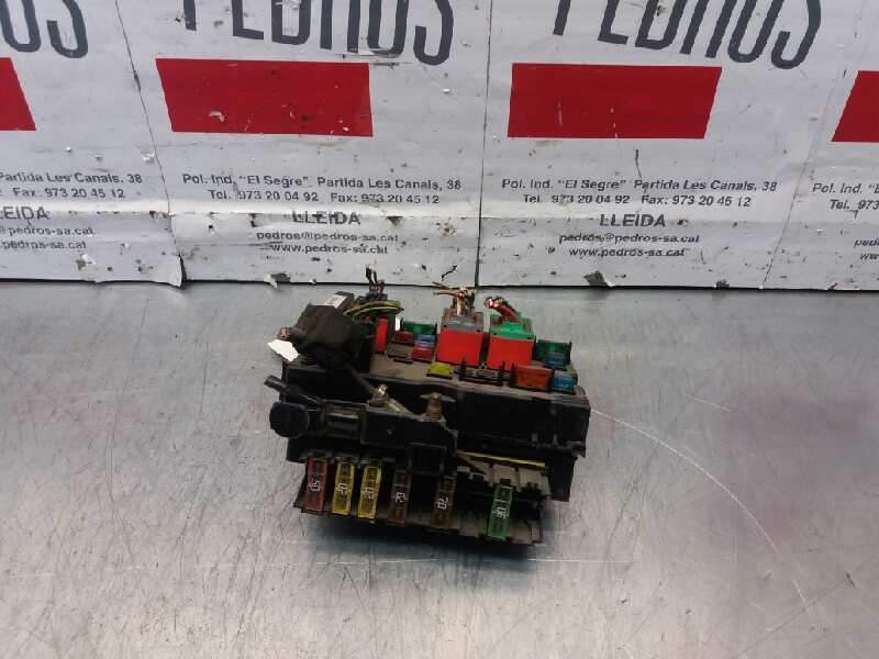 Recambio de caja fusibles para peugeot 206 berlina 1.4 hdi referencia OEM IAM 9650664180  