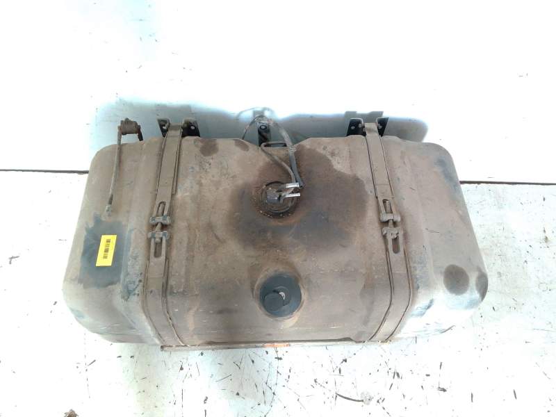 Recambio de deposito combustible para renault maxity referencia OEM IAM 17202MB40A 5001869889 
