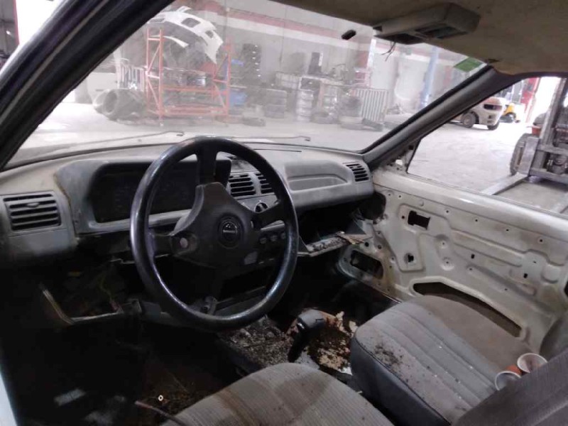 peugeot 205 berlina del año 1992