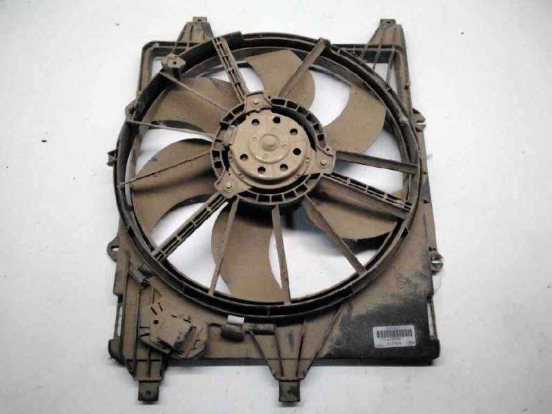 Recambio de electroventilador para renault clio ii fase ii (b/cb0) 1.2 16v referencia OEM IAM 7700428659  