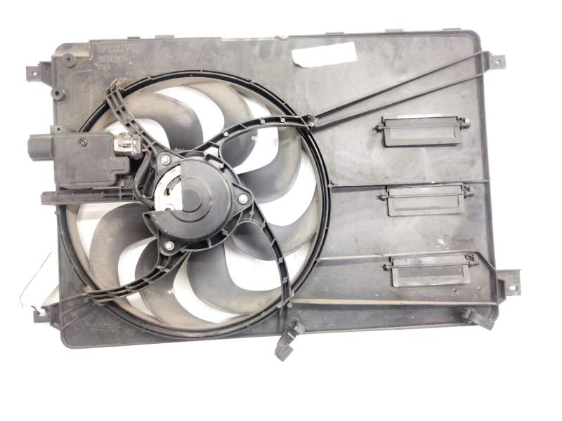 Recambio de electroventilador para volvo v40 cross country referencia OEM IAM 31319165  