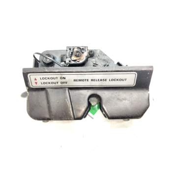 Recambio de cerradura puerta delantera izquierda para chrysler le baron sedán 2.5 i turbo referencia OEM IAM   