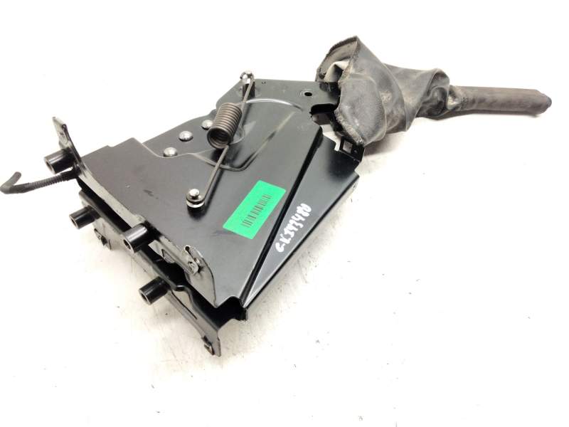 Recambio de palanca freno de mano para iveco daily vi furgoneta 33s16, 35s16, 35c16, 40c16, 50c16 referencia OEM IAM   
