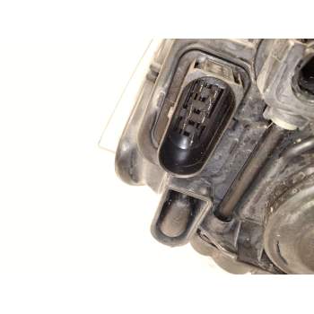 Recambio de faro derecho para volkswagen polo referencia OEM IAM 2G1941006  