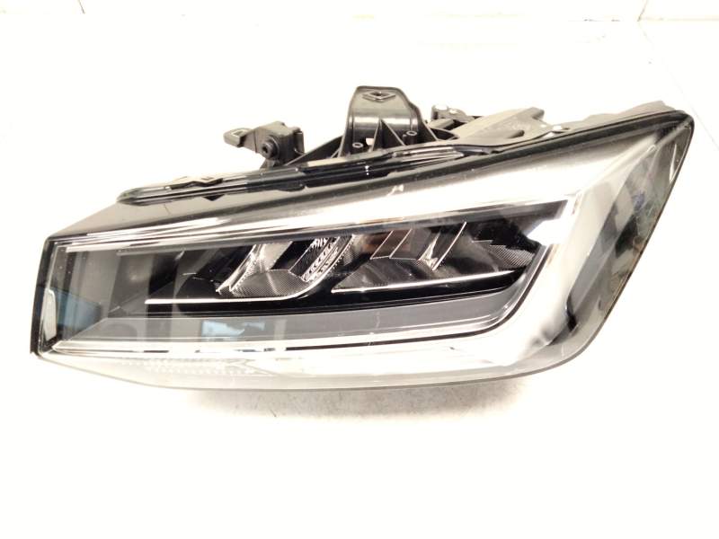 Recambio de faro izquierdo para audi sq2 (gab) referencia OEM IAM 81A941011  