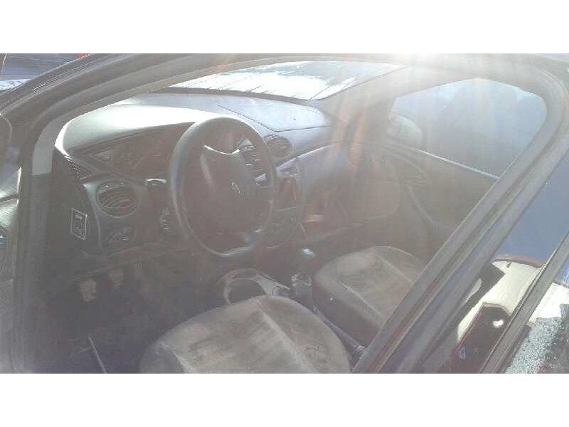 ford focus berlina (cak) del año 1999