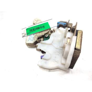 Recambio de cerradura puerta trasera derecha para nissan x-trail (t30) dci cat referencia OEM IAM 805524U300  
