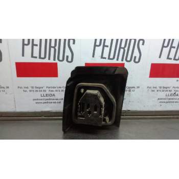 Recambio de piloto trasero derecho para volkswagen passat berlina (3a2) referencia OEM IAM 333945257 333945112 28637