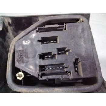 Recambio de piloto trasero derecho para volkswagen passat berlina (3a2) referencia OEM IAM 333945257 333945112 28637