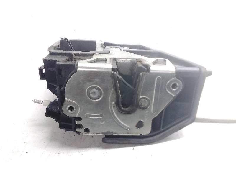 Recambio de cerradura puerta trasera derecha para bmw serie 1 berlina (e81/e87) 118d referencia OEM IAM 7167070  