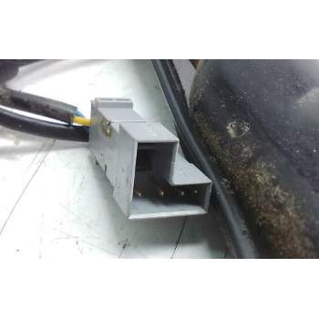 Recambio de enganche delantero derecho para bmw serie 3 berlina (e90) 320d referencia OEM IAM 33040941D  