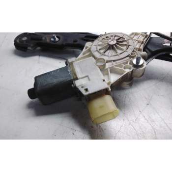 Recambio de elevalunas delantero izquierdo para bmw serie 1 berlina (e81/e87) 118d referencia OEM IAM 7138465E  