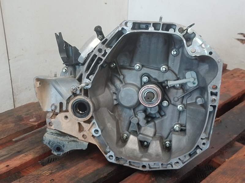 Recambio de caja cambios para renault clio iv (bh_) 1.5 dci 90 referencia OEM IAM 321016772R  