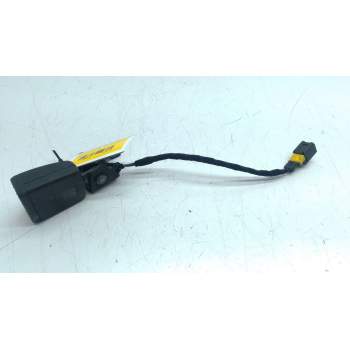 ENGANCHE CINTURON TRASERO IZQUIERDO 6339109008 