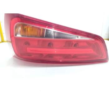 PILOTO TRASERO DERECHO PORTON 8X0945094D 