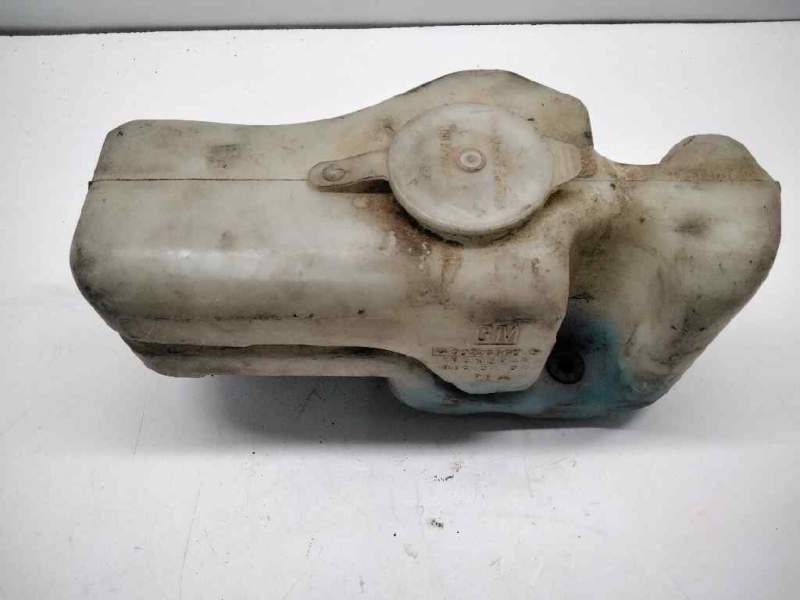 Recambio de deposito limpia para opel corsa a city referencia OEM IAM 90226560  