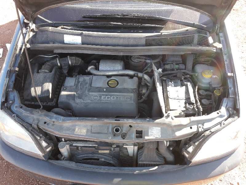 opel zafira a del año 2000