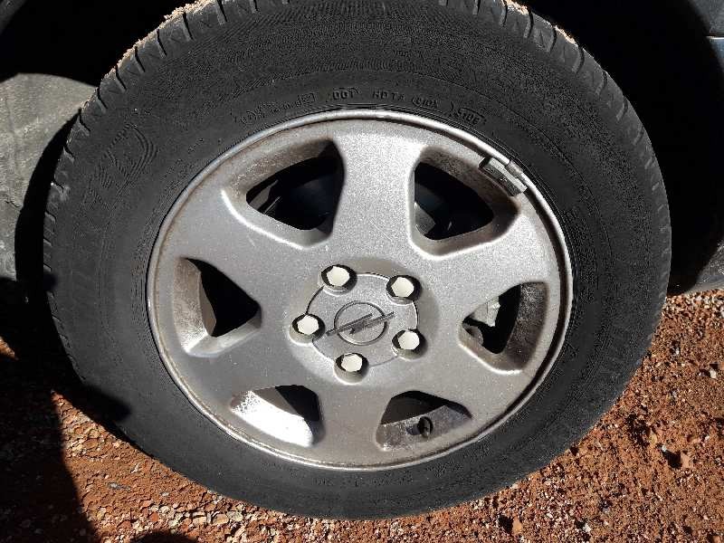opel zafira a del año 2000