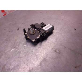 MOTOR ELEVALUNAS DELANTERO DERECHO 