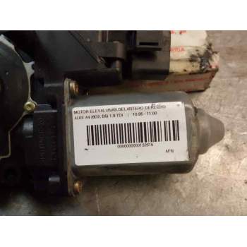 Recambio de motor elevalunas delantero derecho para audi a4 berlina (b5) 1.9 tdi referencia OEM IAM   