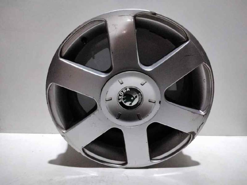 Recambio de llanta aluminio para skoda octavia berlina (1z3) active referencia OEM IAM 16 5TORNILLOS ET50 