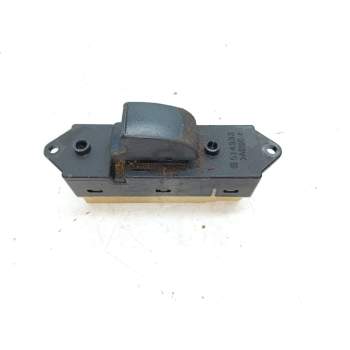 MANDO ELEVALUNAS TRASERO DERECHO 8608A023 