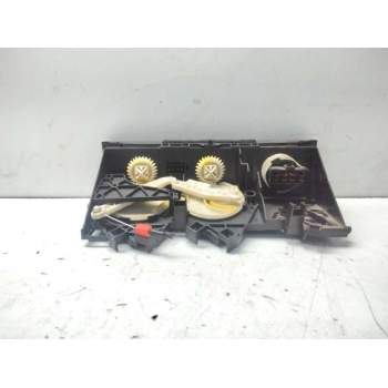 Recambio de mando calefaccion aire acondicionado para volvo s40 berlina 1.8 16v referencia OEM IAM 9041704797  